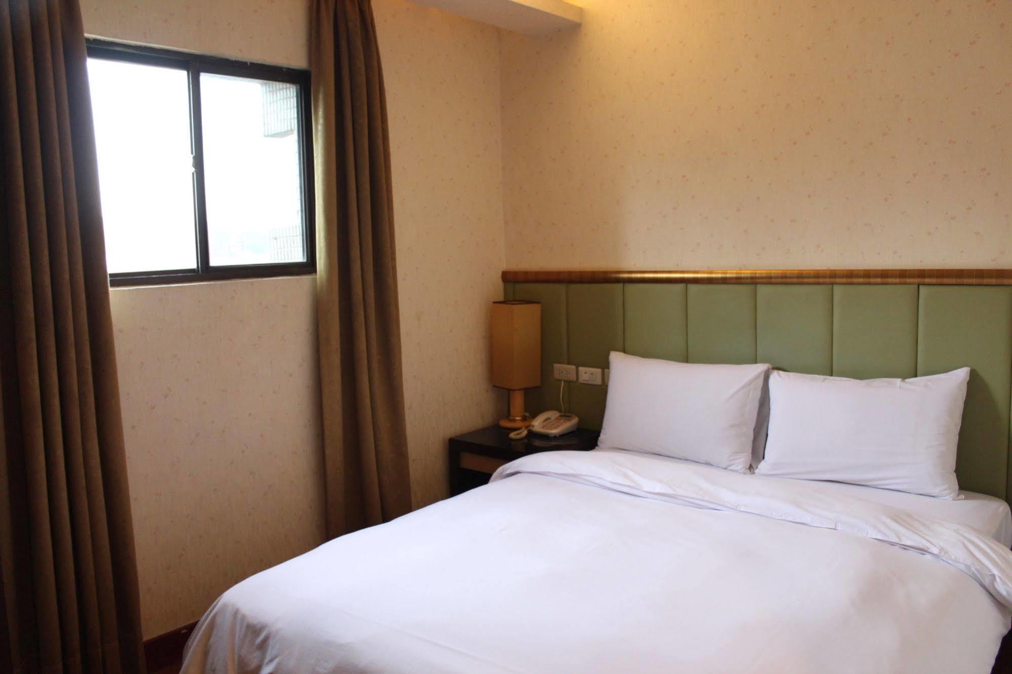 Sunwise Hotel Каосюн Екстериор снимка